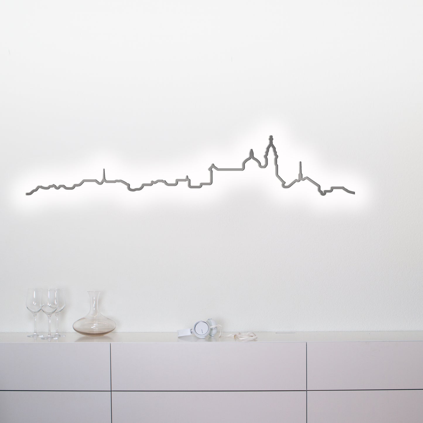 Solothurn Skyline-Wandleuchte Chrom